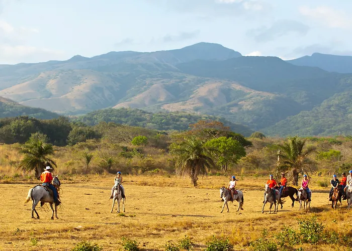 Hotel Hacienda Guachipelin Volcano Ranch & Hot Springs 4*