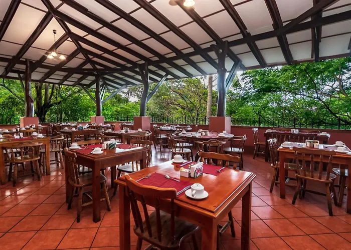 Hacienda Guachipelin Volcano Ranch & Hot Springs Hotel 4*