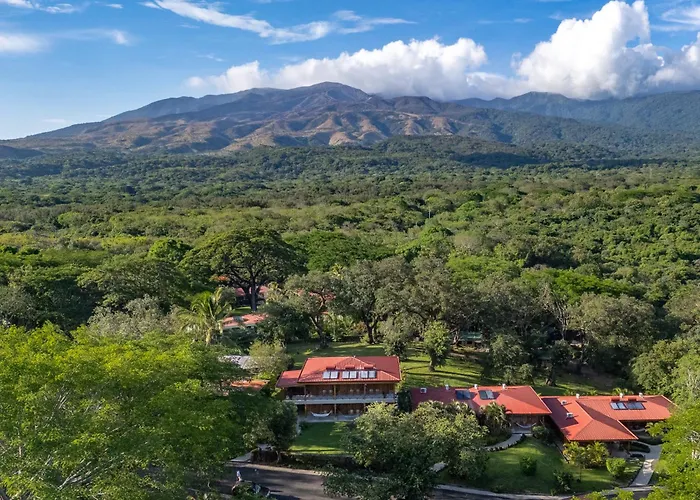 Hacienda Guachipelin Volcano Ranch & Hot Springs Hotel 4*
