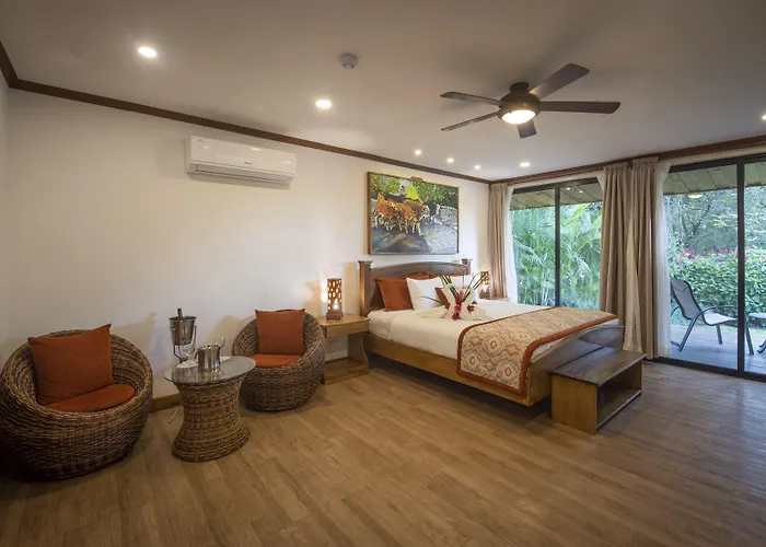 Hotel Hacienda Guachipelin Volcano Ranch & Hot Springs 4*