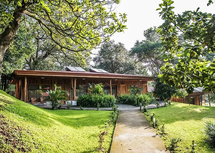 Hacienda Guachipelin Volcano Ranch & Hot Springs Hotel 4*
